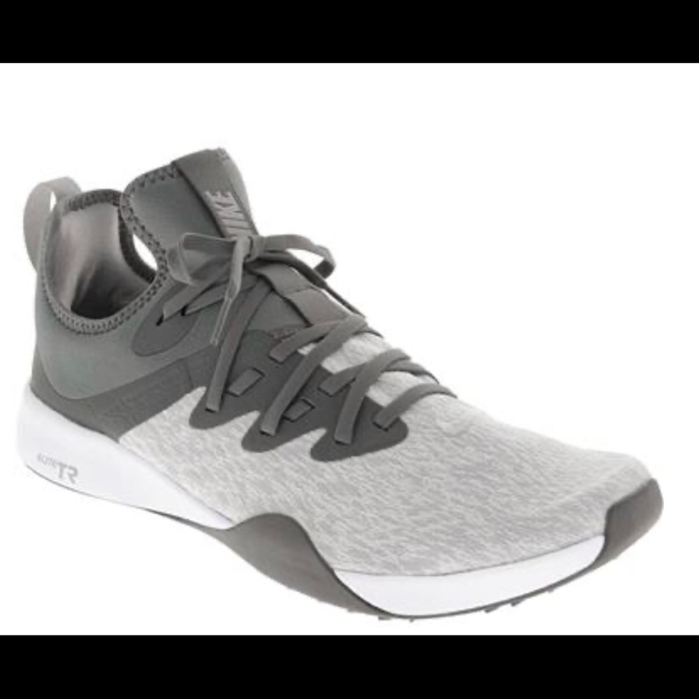 Nike Elite Trainers Sz 8